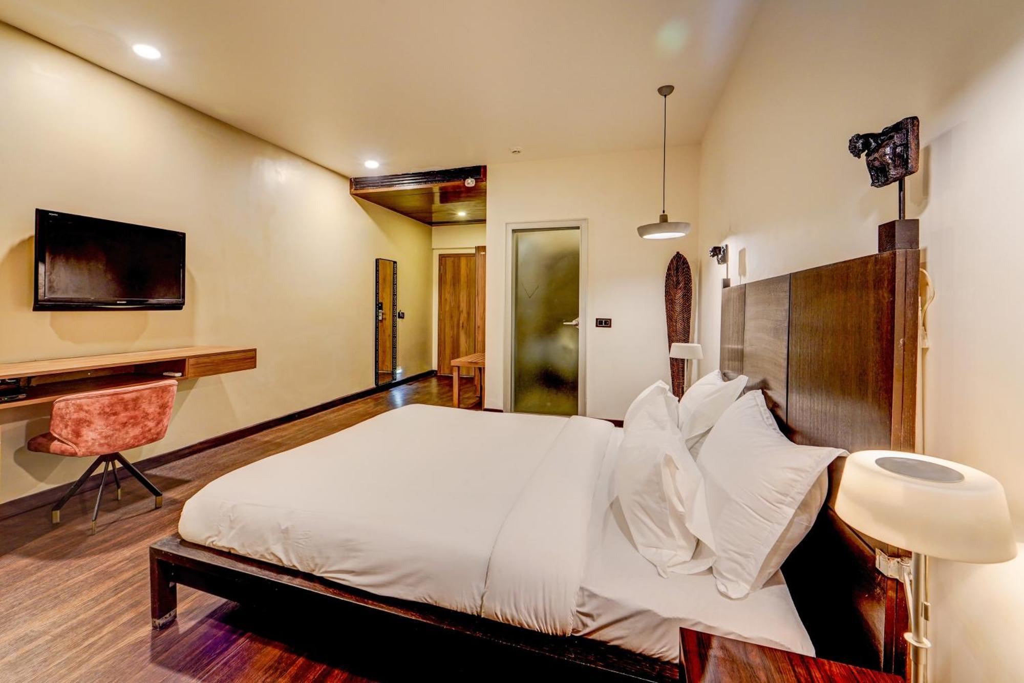 Palette - The Slate Hotel Nungambakkam Chennai Exterior photo