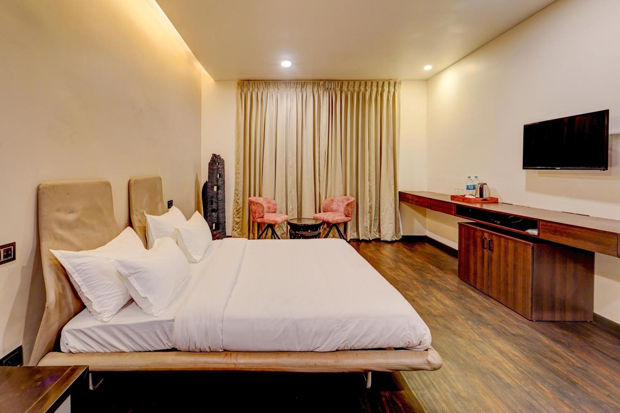 Palette - The Slate Hotel Nungambakkam Chennai Exterior photo
