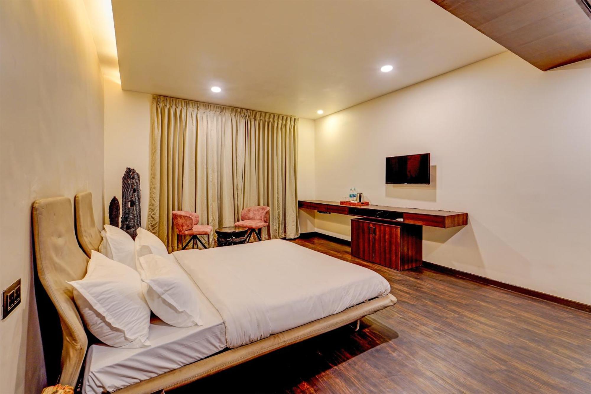 Palette - The Slate Hotel Nungambakkam Chennai Exterior photo