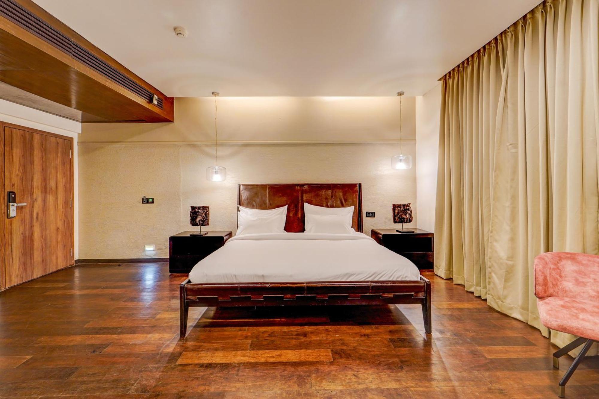 Palette - The Slate Hotel Nungambakkam Chennai Exterior photo