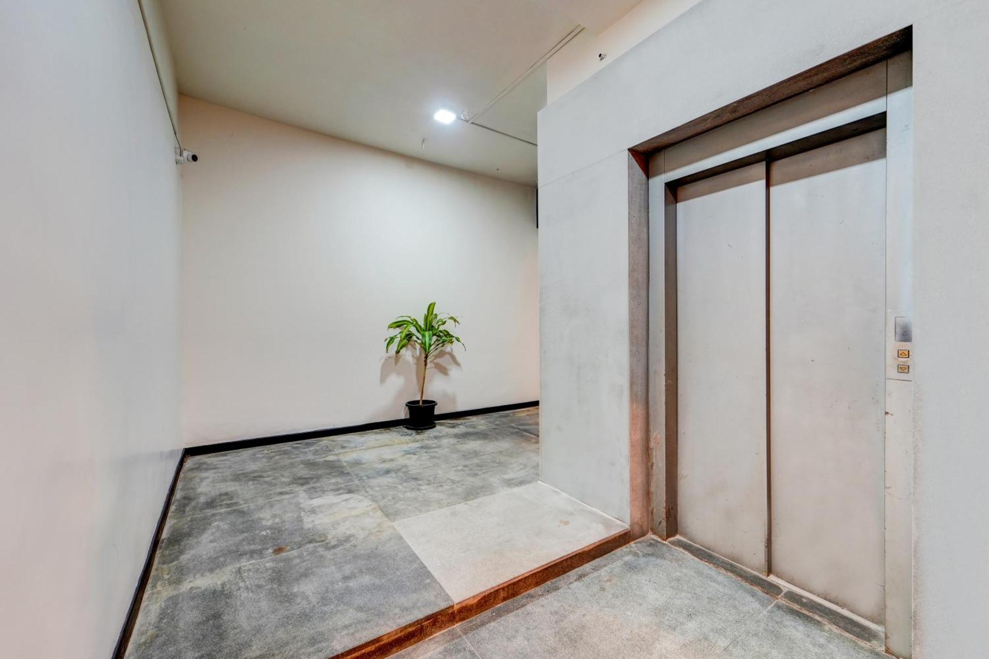Palette - The Slate Hotel Nungambakkam Chennai Exterior photo