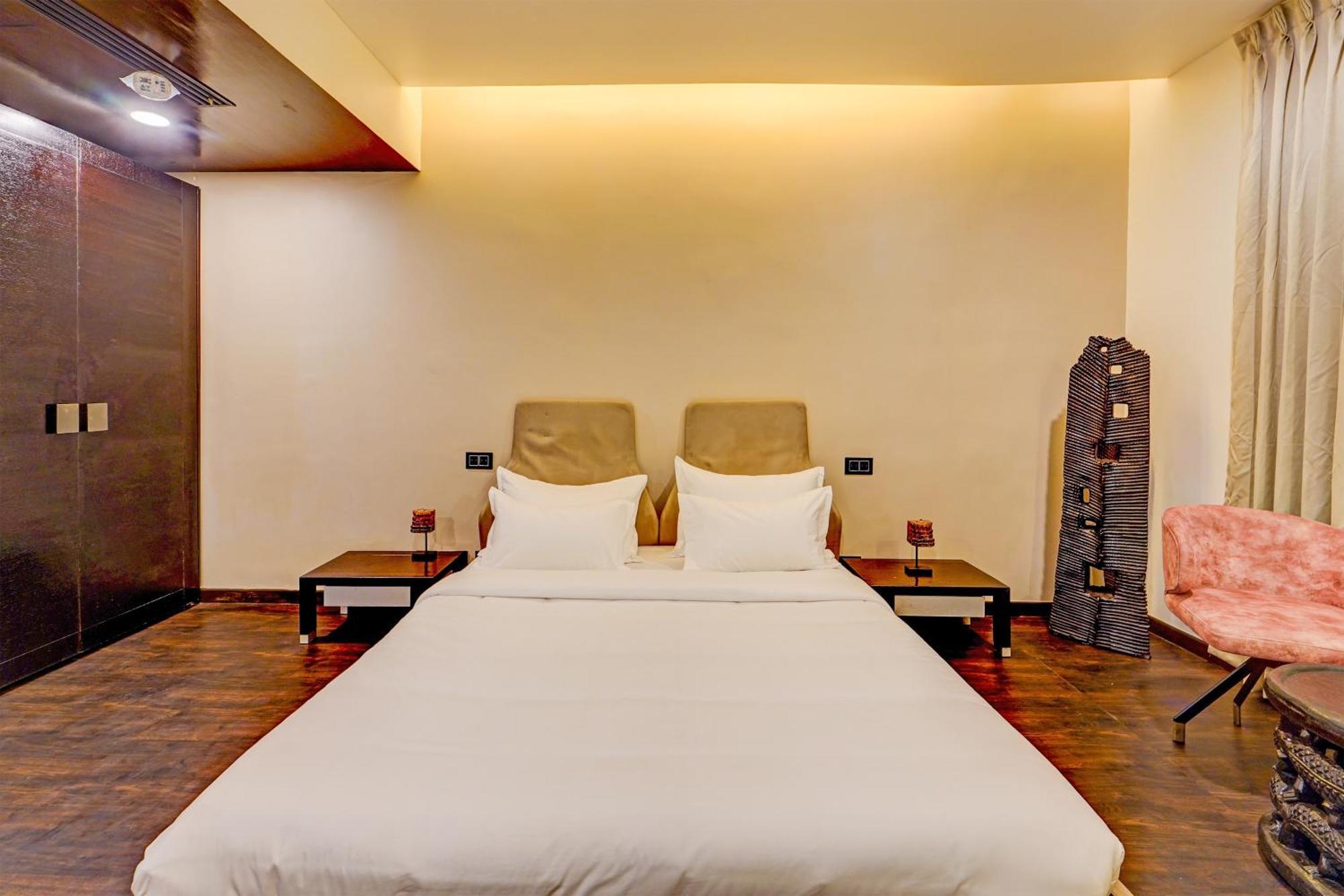 Palette - The Slate Hotel Nungambakkam Chennai Exterior photo