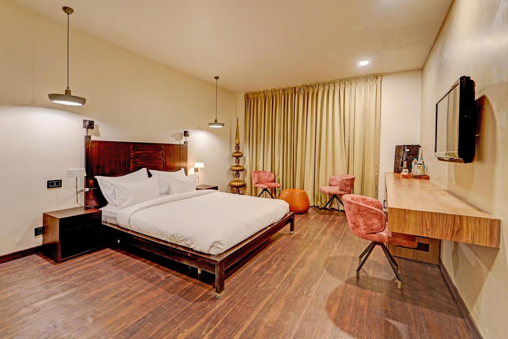 Palette - The Slate Hotel Nungambakkam Chennai Exterior photo