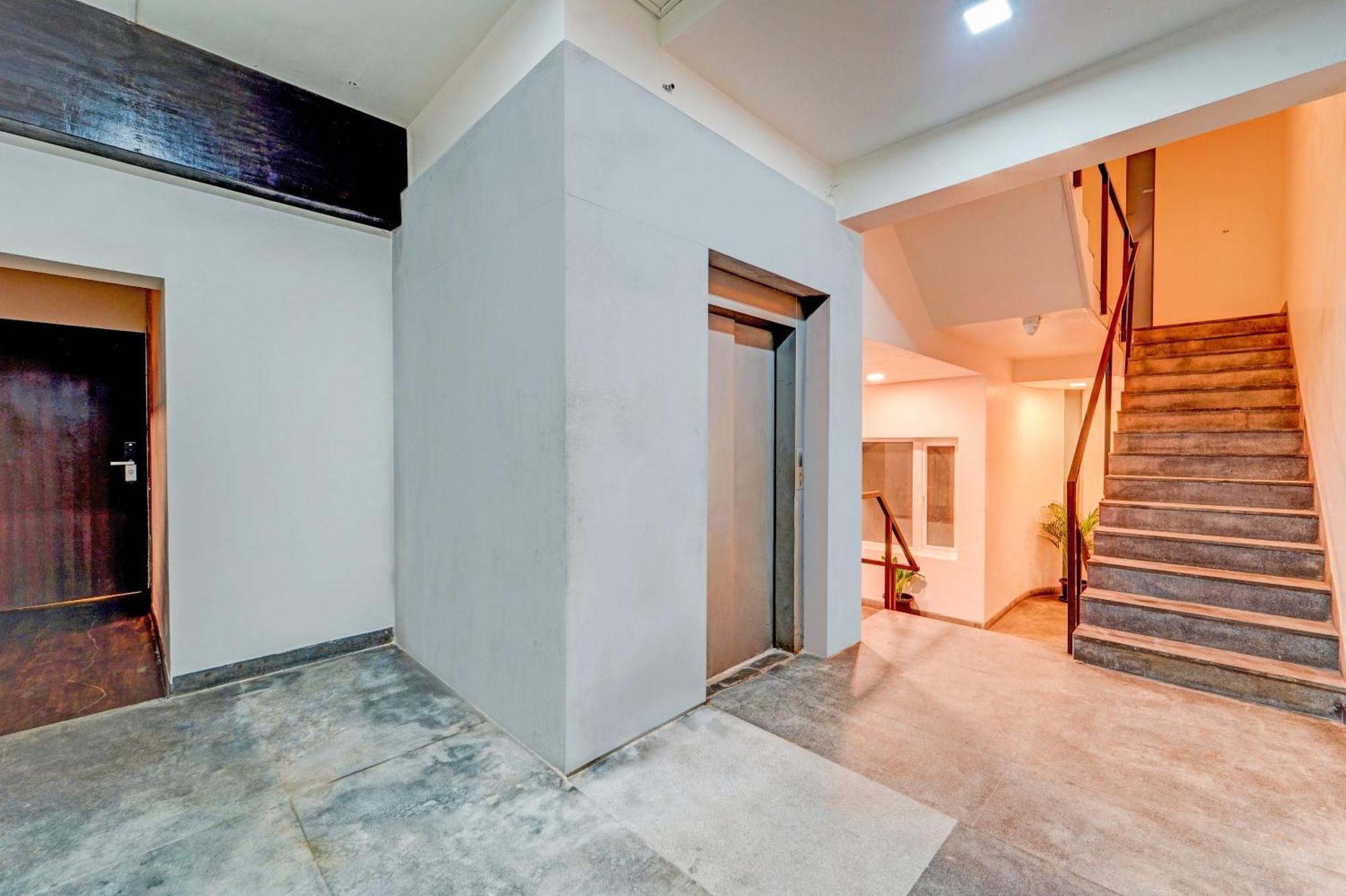 Palette - The Slate Hotel Nungambakkam Chennai Exterior photo